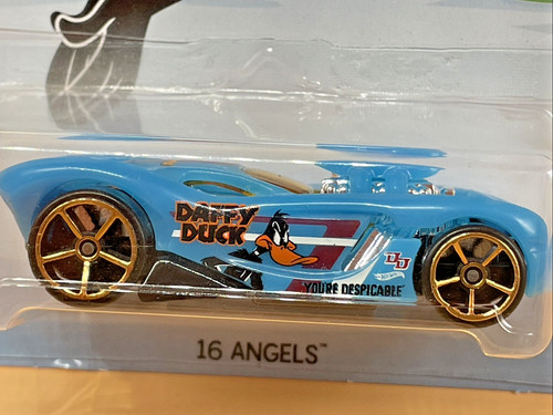 Hot wheels looney tunes - hot,