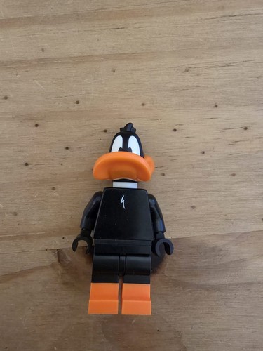Lego minifigure daffy duck - lego,